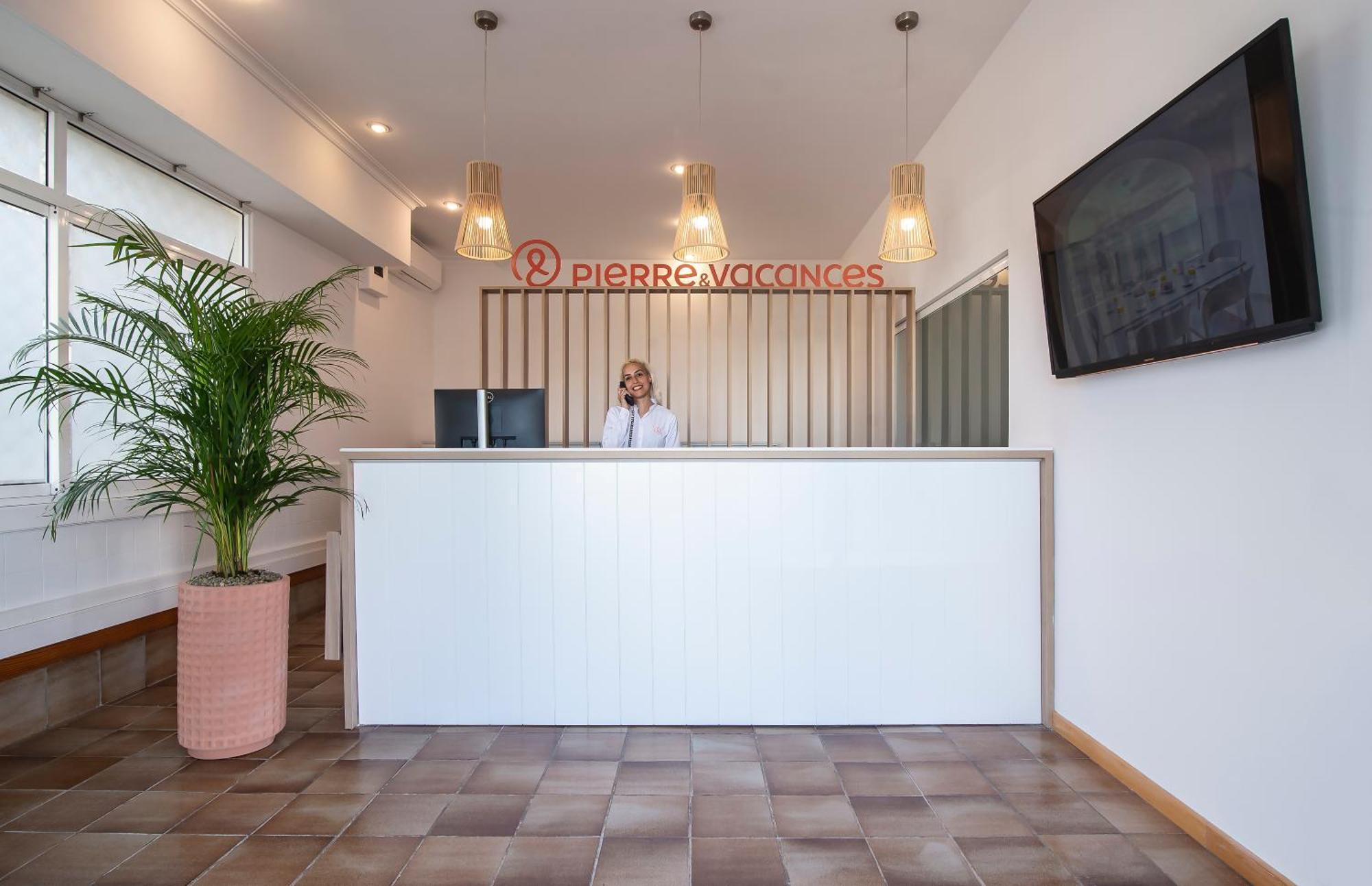Pierre & Vacances Ros Ibiza Santa Eularia des Riu Luaran gambar