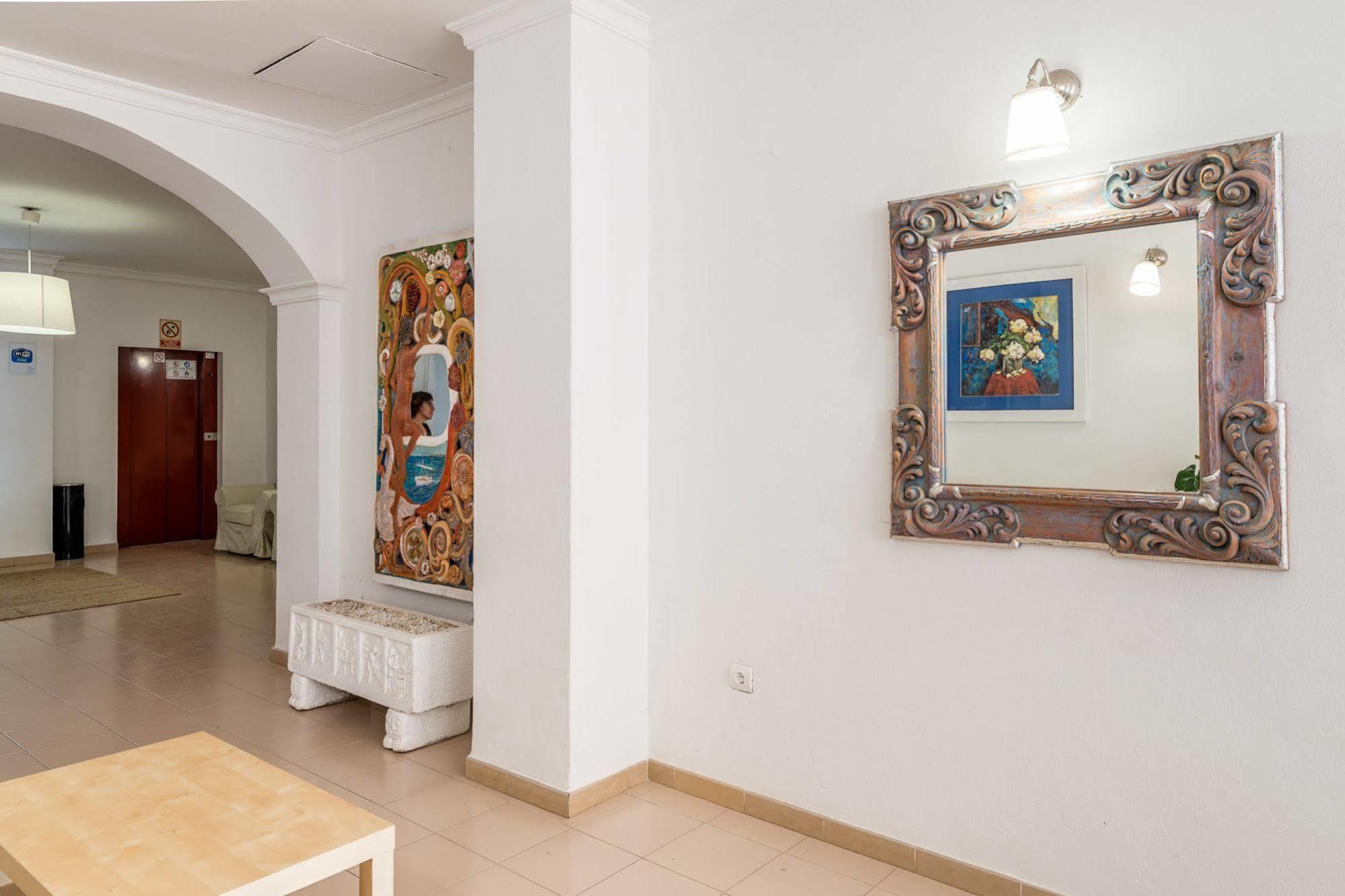 Pierre & Vacances Ros Ibiza Santa Eularia des Riu Luaran gambar